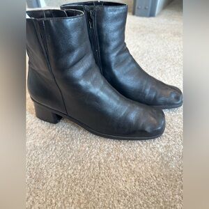 Madeline black leather boots